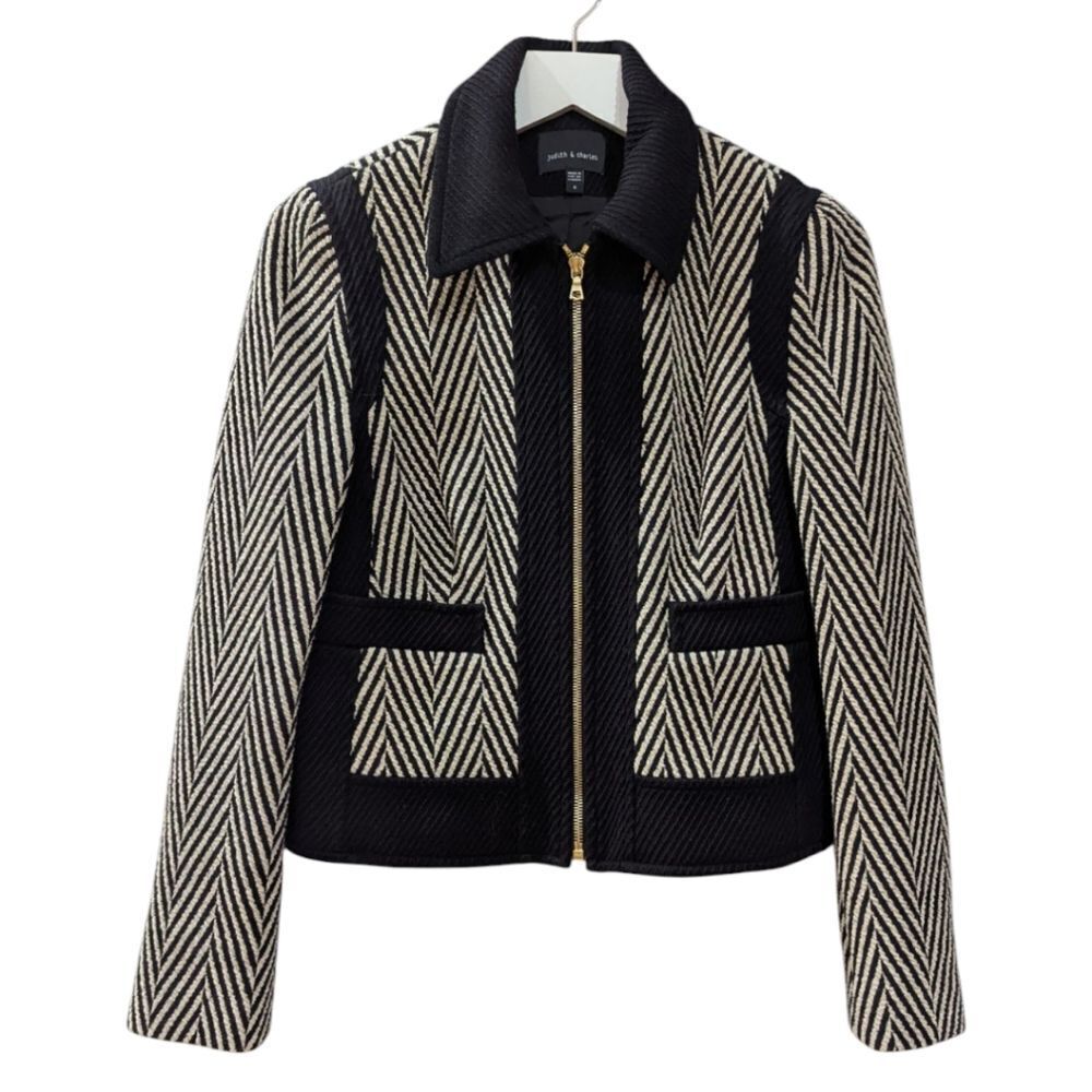 Judith & Charles Women's Black and Grey Chevron Collared Jacket Gold Zip Up